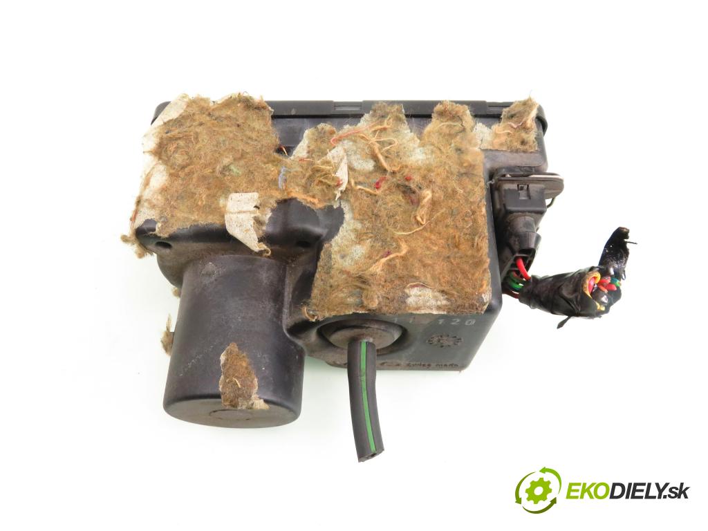 AUDI 80 (89, 89Q, 8A, B3) SEDAN 1991 66,00 1.8 S - NE 1781,00 pumpa zámku centrálneho 443862257H