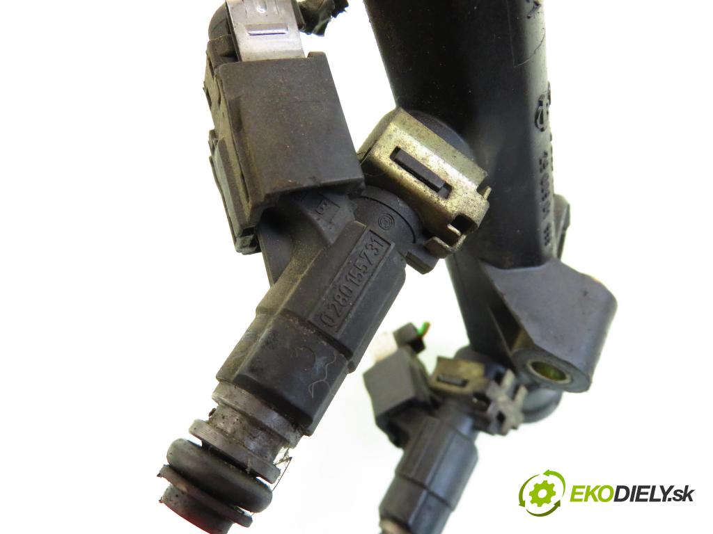 SEAT IBIZA II (6K1) HB 1998 44,00 1.4 i - AEX 1391,00 Lišta vstrekovacia 0280155731; 030133319G (Vstrekovacie lišty)