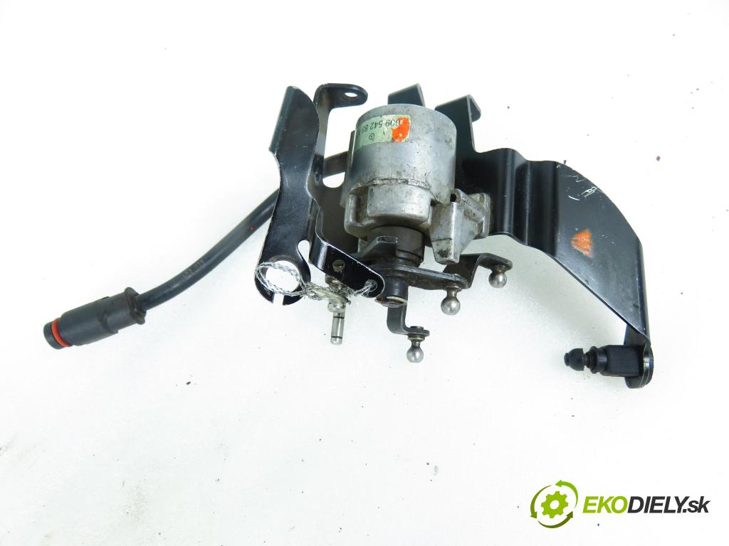 MERCEDES-BENZ KLASA E (W210) SEDAN 1999 92,00 E 220 CDI (210.006) - OM 611.961 2151,00 Potenciometer plynového pedálu 0095428817 (Pedále)