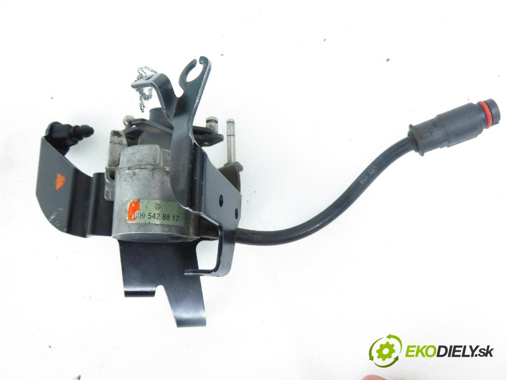 MERCEDES-BENZ KLASA E (W210) SEDAN 1999 92,00 E 220 CDI (210.006) - OM 611.961 2151,00 Potenciometer plynového pedálu 0095428817 (Pedále)