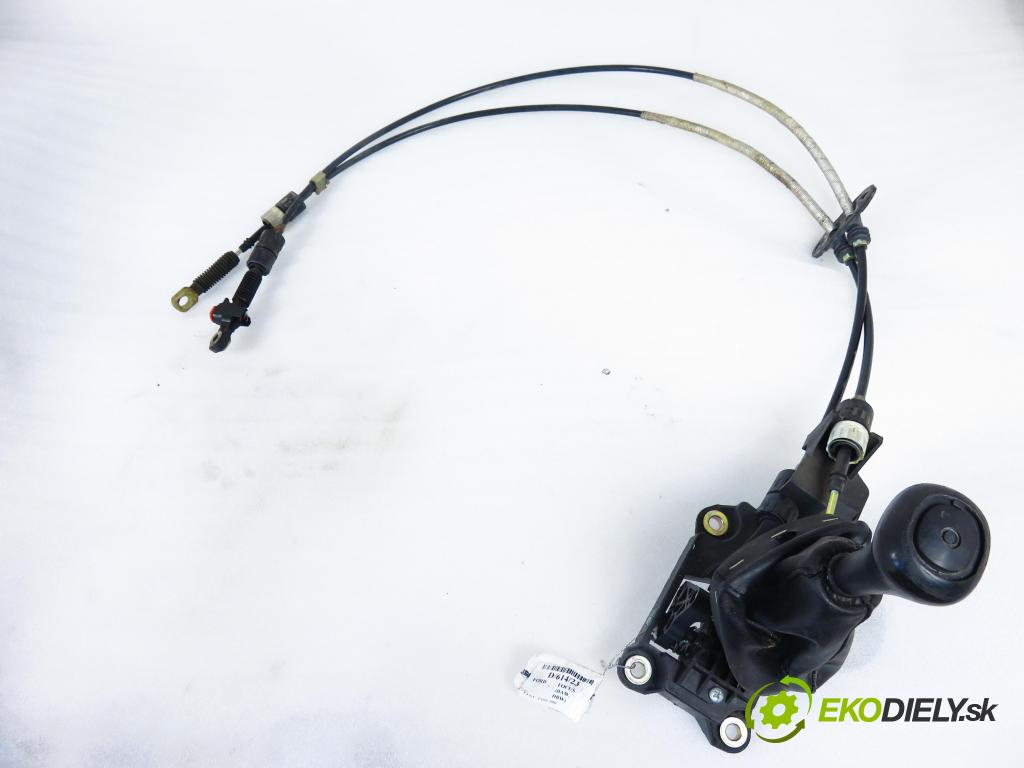 FORD FOCUS (DAW, DBW) HB 2001 55,00 1.4 16V - FXDA 1388,00 ZVEDÁK: XS4R7K387