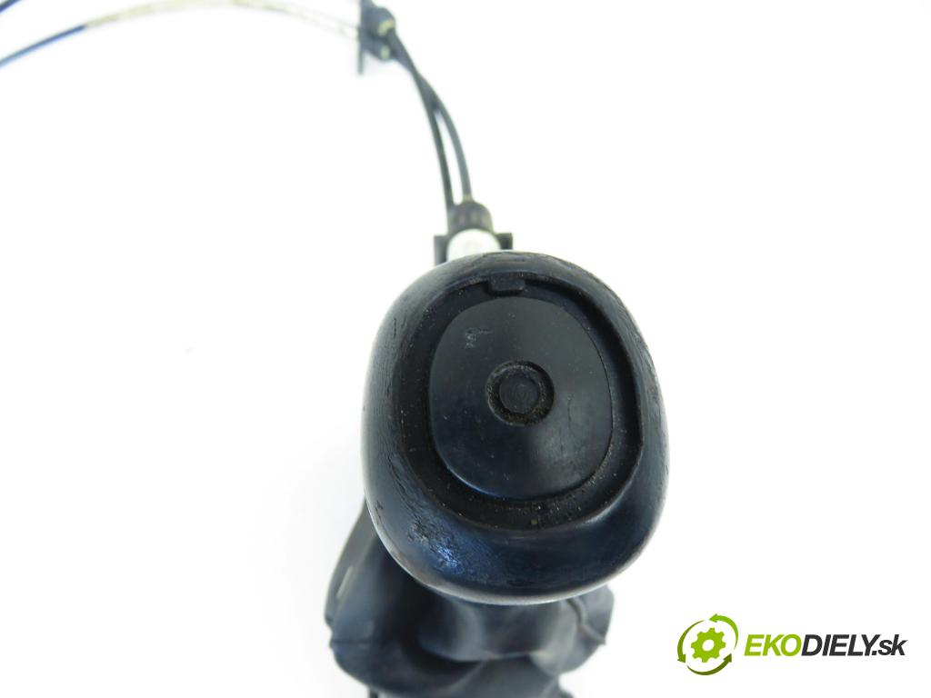 FORD FOCUS (DAW, DBW) HB 2001 55,00 1.4 16V - FXDA 1388,00 ZVEDÁK: XS4R7K387