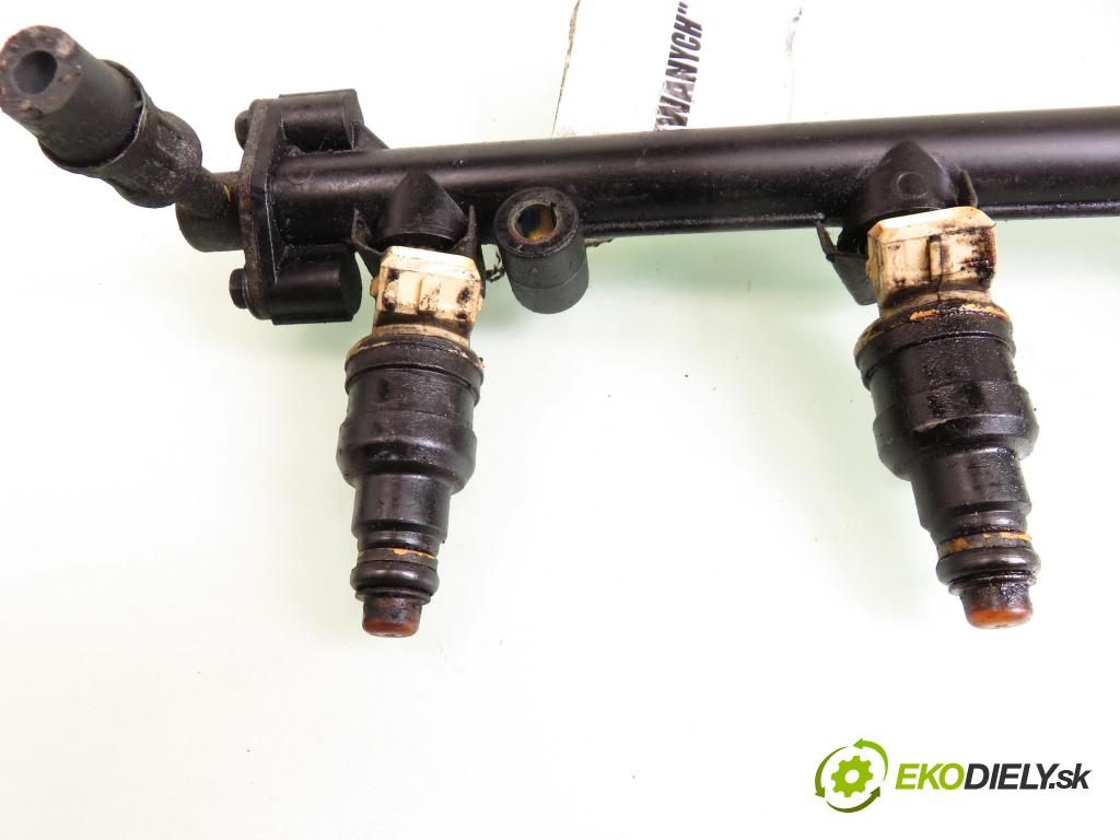 ROVER 400 (RT) SEDAN 1996 76,00 1.4 16V 414 Si 103 - 14 K4F 1396,00 Lišta vstrekovacia  (Vstrekovacie lišty)