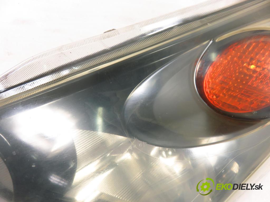 NISSAN QUEST (V42) MINIVAN 2004 176,00 3.5 - VQ35DE 3498,00 Svetlo LP 947401