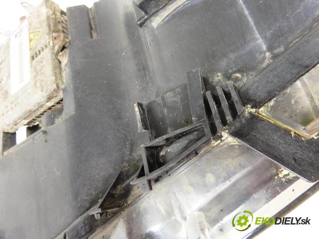BMW 3 (E46) SEDAN 2002 1995,00 Lampy przednie 1995,00 Svetlo PP 0301177272 ; 1307329074