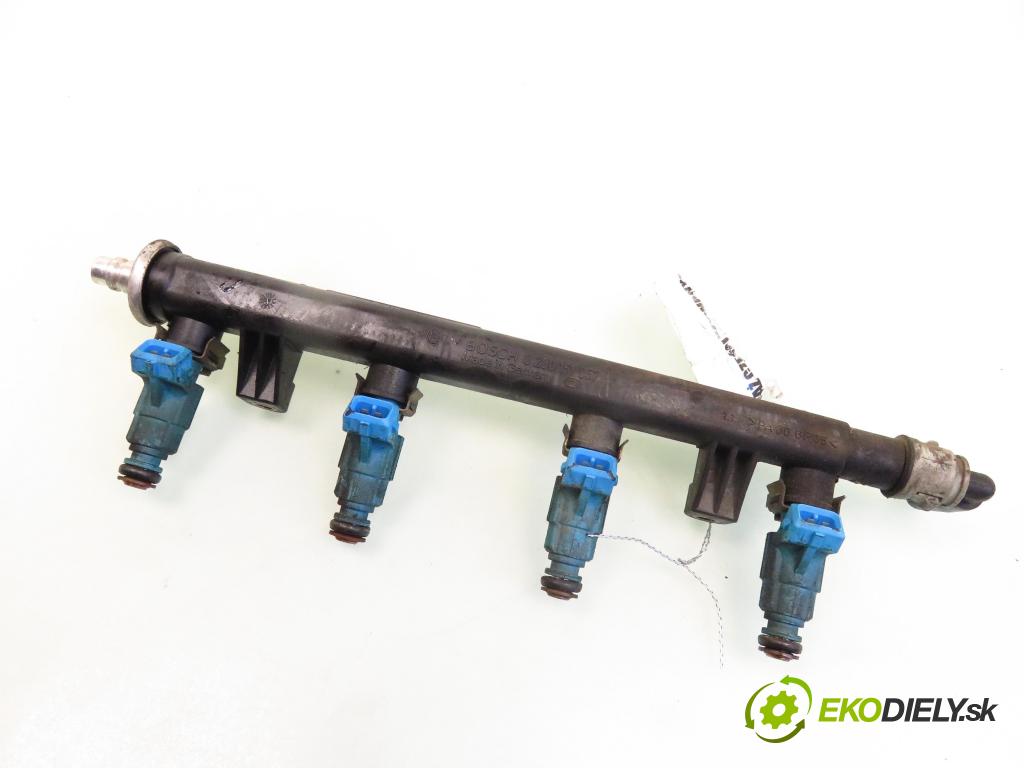 FIAT BRAVA (182_) HB 1999 60,00 1.2 16V 80 - 182 B2.000 1242,00 Lišta vstrekovacia 0280155971; 0280151057 (Vstrekovacie lišty)