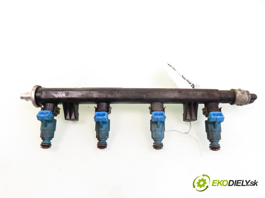 FIAT BRAVA (182_) HB 1999 60,00 1.2 16V 80 - 182 B2.000 1242,00 Lišta vstrekovacia 0280155971; 0280151057 (Vstrekovacie lišty)