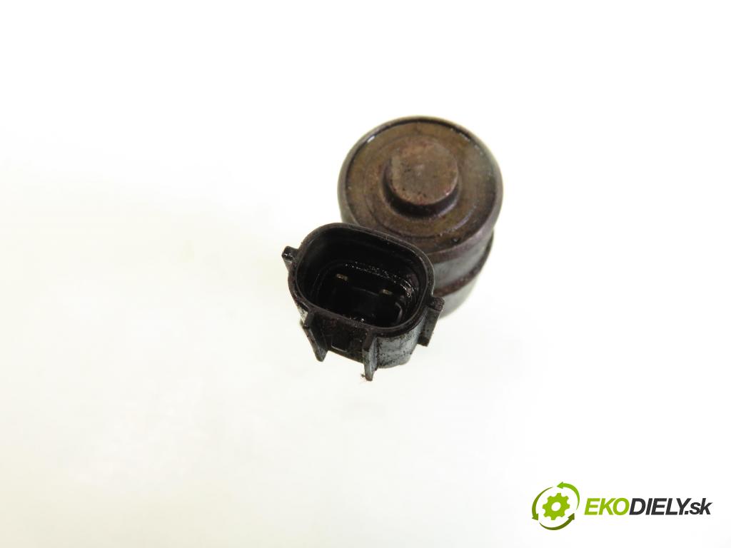 LEXUS IS I (JCE1_, GXE1_) SEDAN 1999 114,00 200 (GXE10) - 1G-FE 1988,00 snímač časování VAČKOVÁ HŘÍDEL: 1533070010; 2297000150