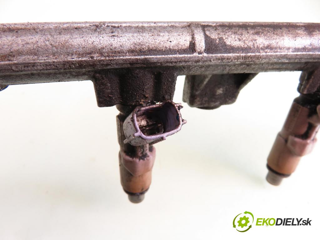 LEXUS IS I (JCE1_, GXE1_) SEDAN 1999 114,00 200 (GXE10) - 1G-FE 1988,00 Lišta vstrekovacia  (Vstrekovacie lišty)