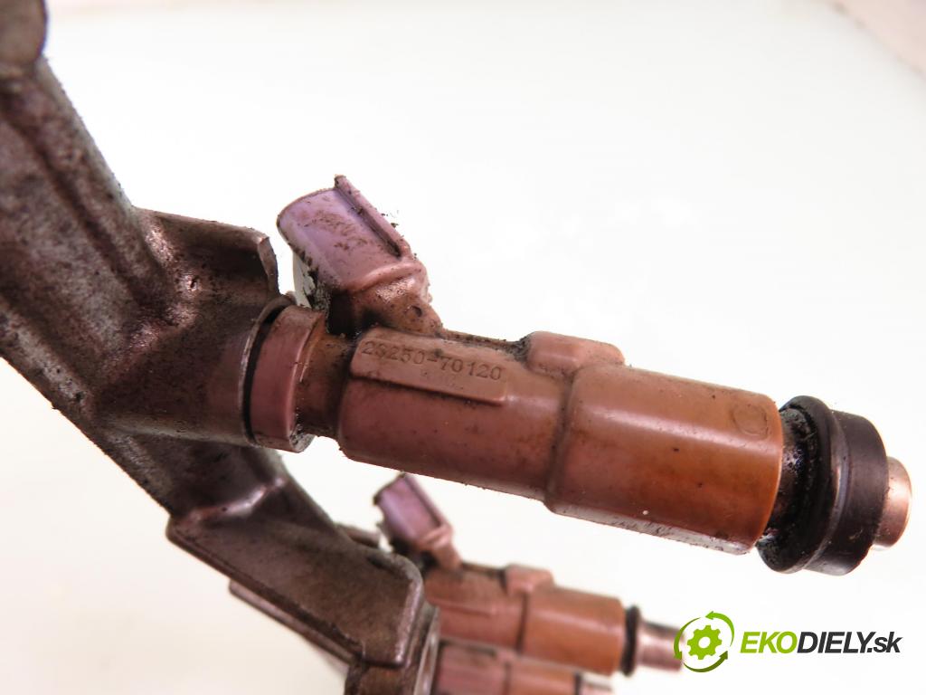 LEXUS IS I (JCE1_, GXE1_) SEDAN 1999 114,00 200 (GXE10) - 1G-FE 1988,00 Lišta vstrekovacia  (Vstrekovacie lišty)