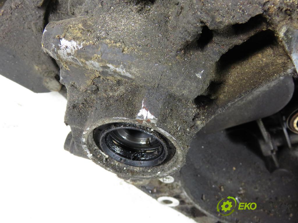 FIAT SEICENTO / 600 (187_) HB 2003 40,00 1.1 54 - 176 B2.000 1108,00 Prevodovka MANUALNA 55181588
