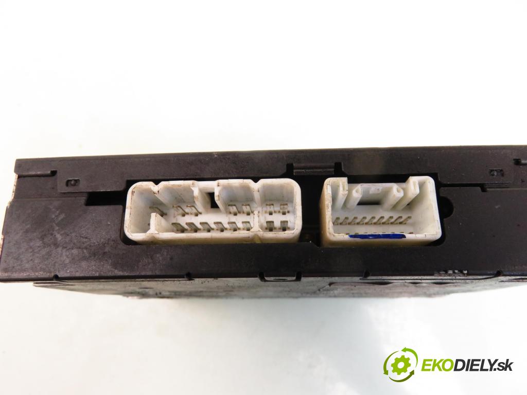 LEXUS IS I (JCE1_, GXE1_) SEDAN 1999 114,00 200 (GXE10) - 1G-FE 1988,00 Zosilňovač 8628053030; 1410007320A101 (Zosilňovače)