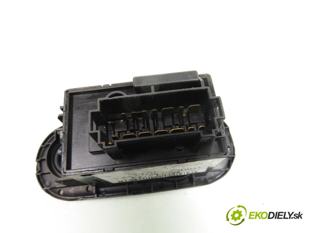 FORD GALAXY (WGR) MINIVAN 1998 66,00 1.9 TDI - AHU 1896,00 přepínač světla 7M1941531L; 95VW13K196ACW