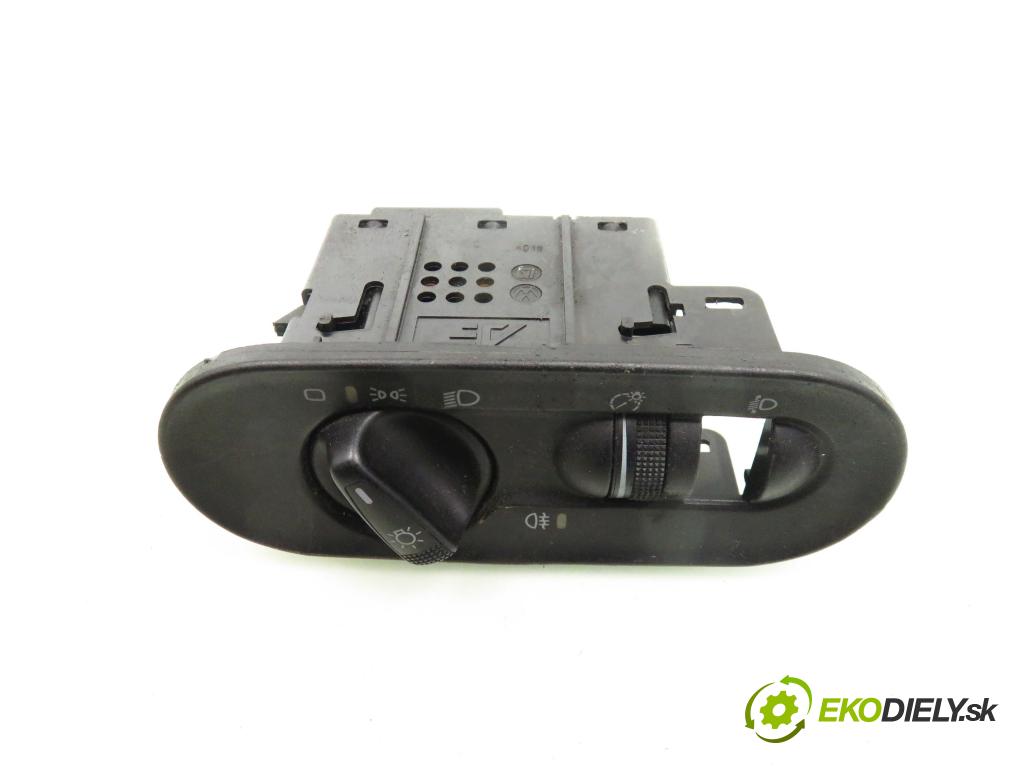 FORD GALAXY (WGR) MINIVAN 1998 66,00 1.9 TDI - AHU 1896,00 přepínač světla 7M1941531L; 95VW13K196ACW