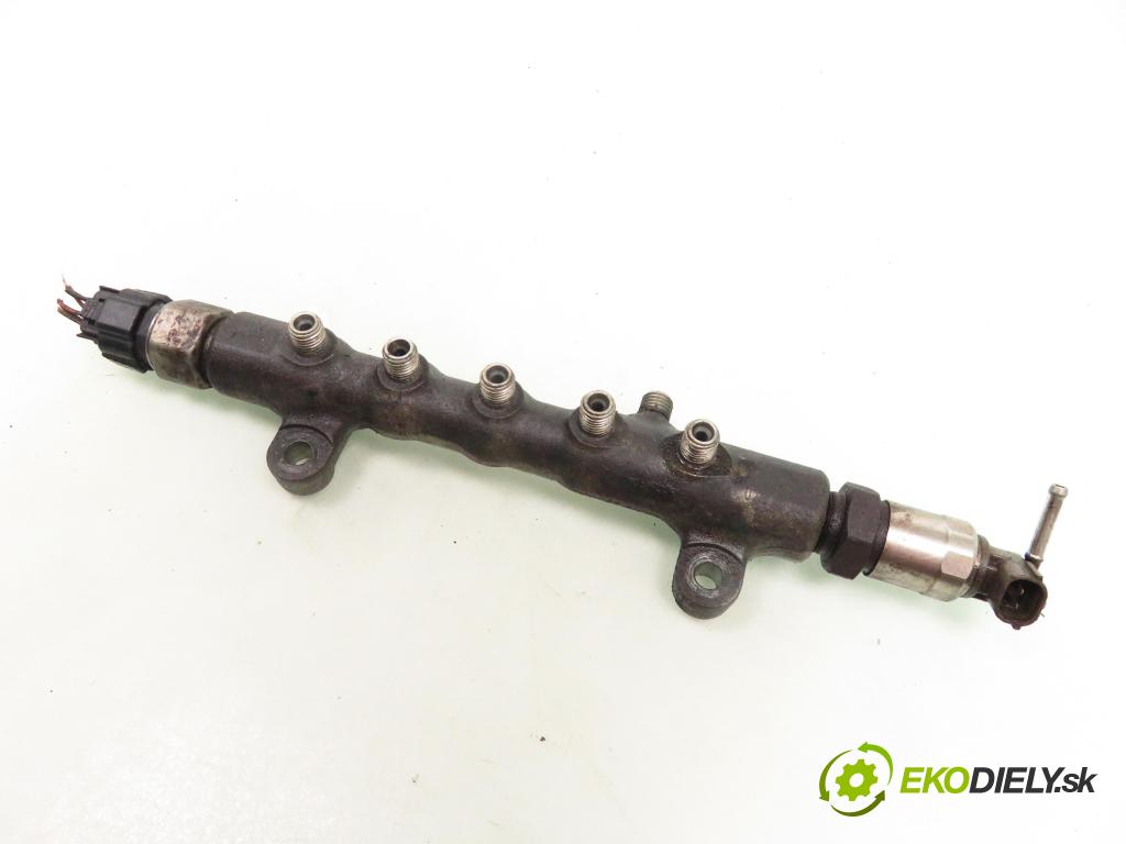 LEXUS IS II (_E2_) SEDAN 2006 130,00 220d (ALE20) 177 - 2AD-FHV 2231,00 Lišta vstrekovacia  (Vstrekovacie lišty)