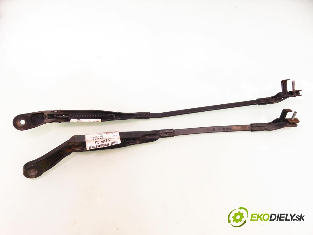 VW PASSAT B5.5 (3B3) SEDAN 2002 96,00 1.9 TDI - AWX 1896,00 RAMENO: stierače LP 3B1955409C ; 3B1955410C
