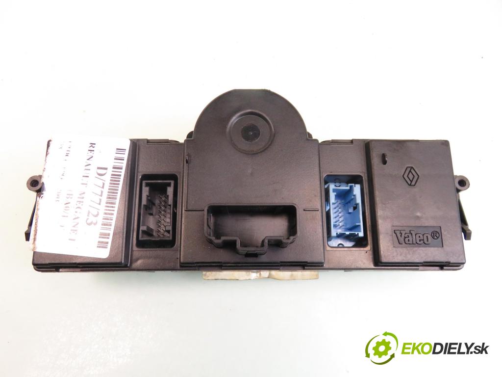 RENAULT SCENIC II (JM0/1_) MINIVAN 2005 99,00 2.0 135 - F4R 770 1998,00 Panel kúrenia KLIMATRONIK 8200141294