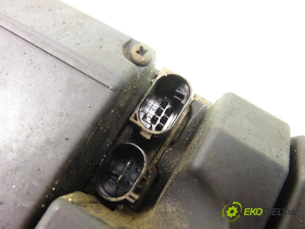 CHRYSLER VOYAGER IV (RG, RS) VAN 2003 105,00 2.5 CRD 143 - ENJ 2499,00 Webasto 98368C (Webasto ohřívače)