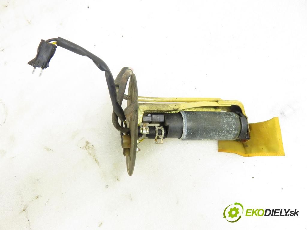 HYUNDAI SANTAMO MINIVAN 2000 77,00 2 - G4CP 1997,00 pumpa paliva
