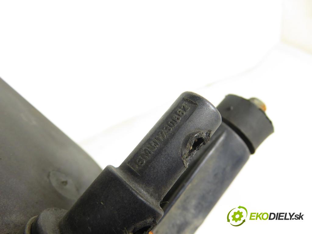 BMW 5 Touring (E34) KOMBI 1996 110,00 520 i - M50 B20 (206S2) 1991,00 Obal filtra vzduchu  (Obaly filtrov vzduchu)