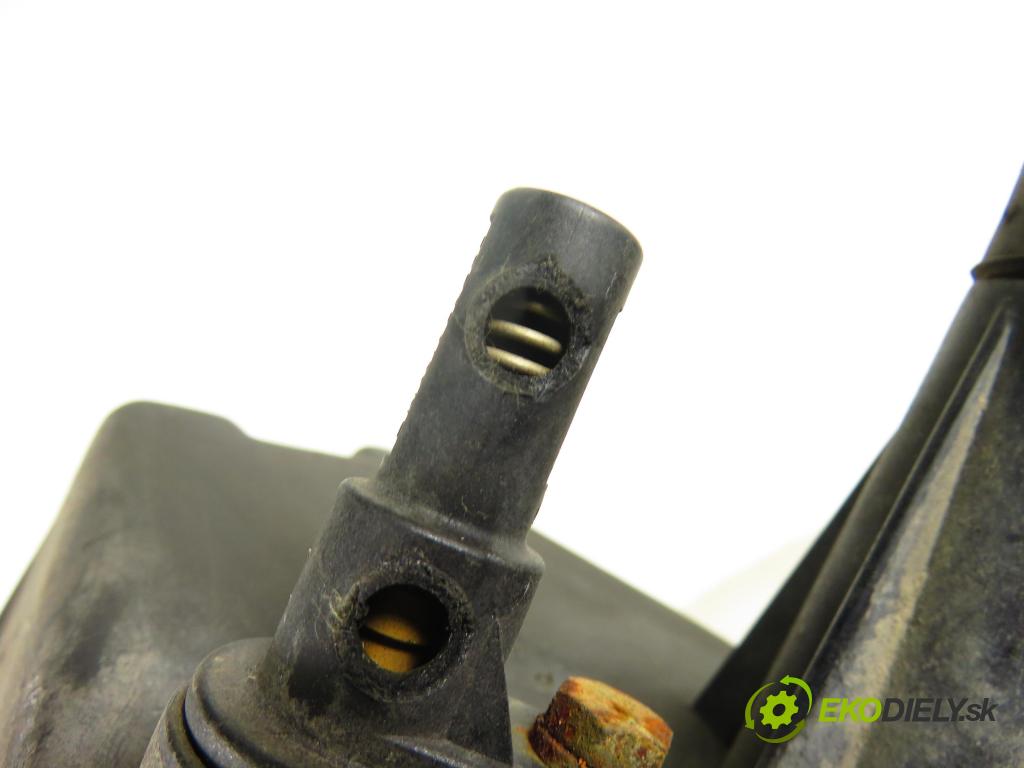 BMW 5 Touring (E34) KOMBI 1996 110,00 520 i - M50 B20 (206S2) 1991,00 Obal filtra vzduchu  (Obaly filtrov vzduchu)