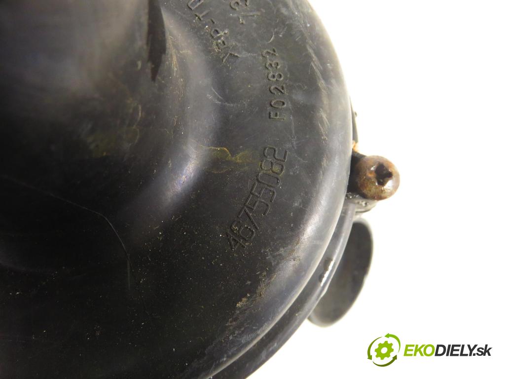 FIAT PUNTO (188_) HB 2001 44,00 1.9 DS 60 (188.031, .051, .231, .251) - 188 A3.000 1910,00 Obal filtra vzduchu 46755082 ; 735275094 (Obaly filtrov vzduchu)