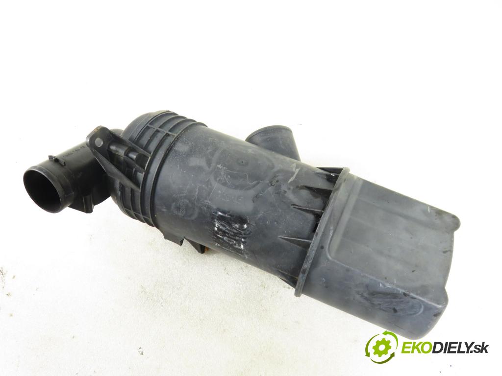 FIAT PUNTO (188_) HB 2001 44,00 1.9 DS 60 (188.031, .051, .231, .251) - 188 A3.000 1910,00 Obal filtra vzduchu 46755082 ; 735275094 (Obaly filtrov vzduchu)