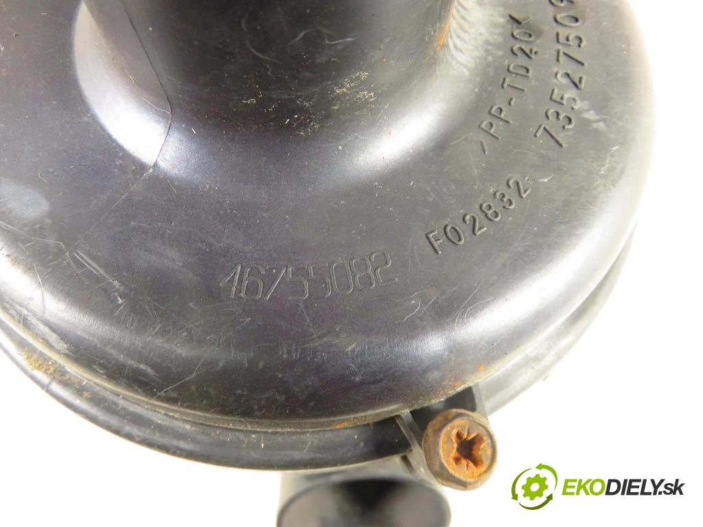 FIAT PUNTO (188_) HB 2000 44,00 1.9 DS 60 (188.031, .051, .231, .251) - 188 A3.000 1910,00 Obal filtra vzduchu 46755082 ; 46552776 ; 735275094 (Obaly filtrov vzduchu)