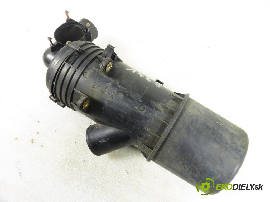 FIAT PUNTO (188_) HB 2000 44,00 1.9 DS 60 (188.031, .051, .231, .251) - 188 A3.000 1910,00 Obal filtra vzduchu 46755082 ; 46552776 ; 735275094 (Obaly filtrov vzduchu)