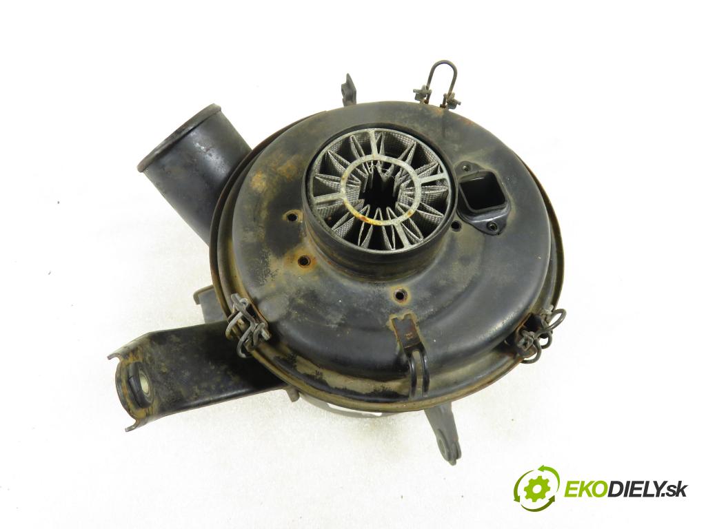 HYUNDAI SANTAMO MINIVAN 2000 77,00 2 - G4CP 1997,00 Obal filtra vzduchu  (Obaly filtrov vzduchu)