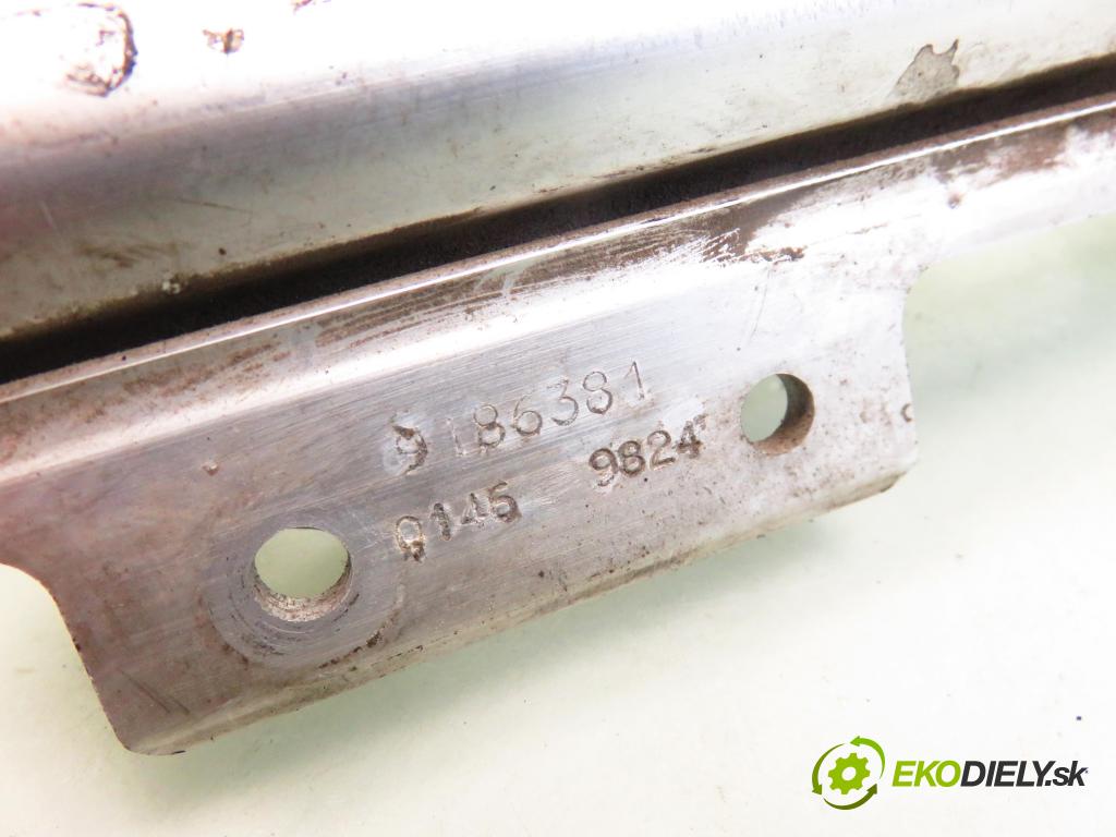 VOLVO S40 I (VS) SEDAN 1996 85,00 1.8 - B 4184 S 1731,00 Lišta vstrekovacia 9125118 ; 9186381 (Vstrekovacie lišty)