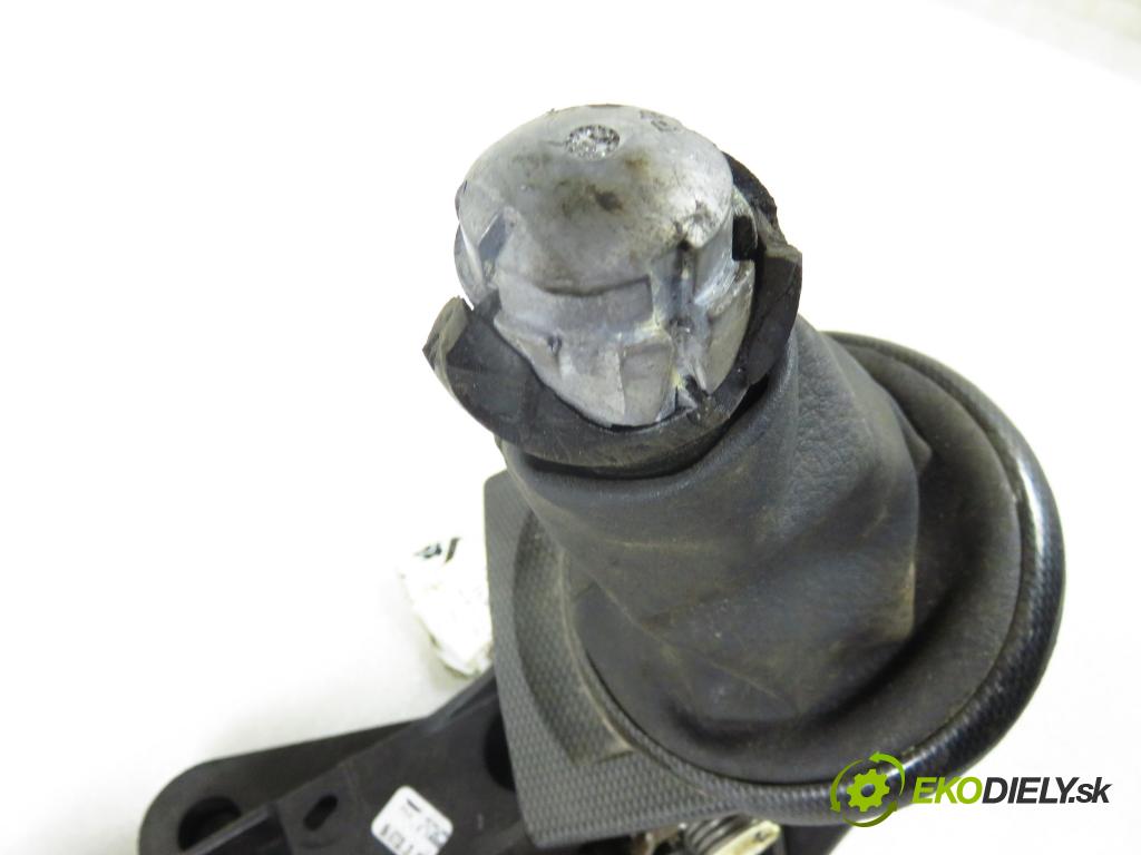 CITROEN C4 I (LC_) HB 2005 66,00 1.6 HDi - 9HX (DV6ATED4) 1560,00 ZVEDÁK: 9657303580