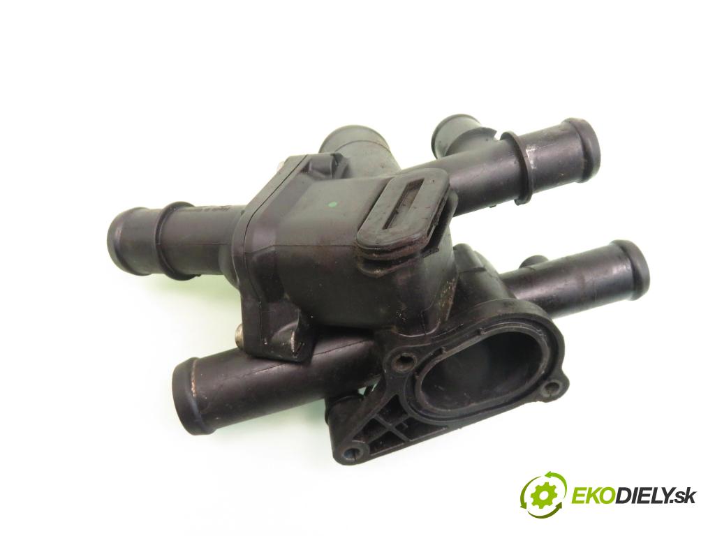 AUDI A3 (8L1) HB 2002 75,00 1.6 8V 102 - BFQ 1595,00 Obal termostatu  (Obal (príruba) termostatu)