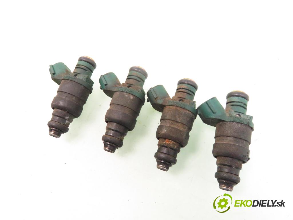 AUDI A4 (8D2, B5) SEDAN 1995 1595,00 Wtryskiwacze 1595,00 Vstrekovacie ventily 037906031AL (Vstrekovacie ventily)