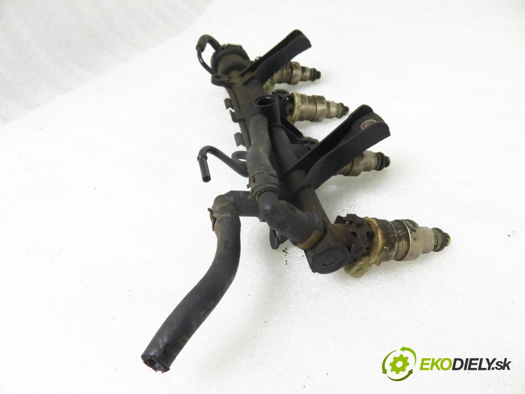 CITROEN BERLINGO / BERLINGO FIRST nadwozie wielkoprzestrzenne (MPV) KOMBIVAN 2007 55,00 1.4 i 75 - KFW 1360,00 Lišta vstrekovacia 93008101 (Vstrekovacie lišty)