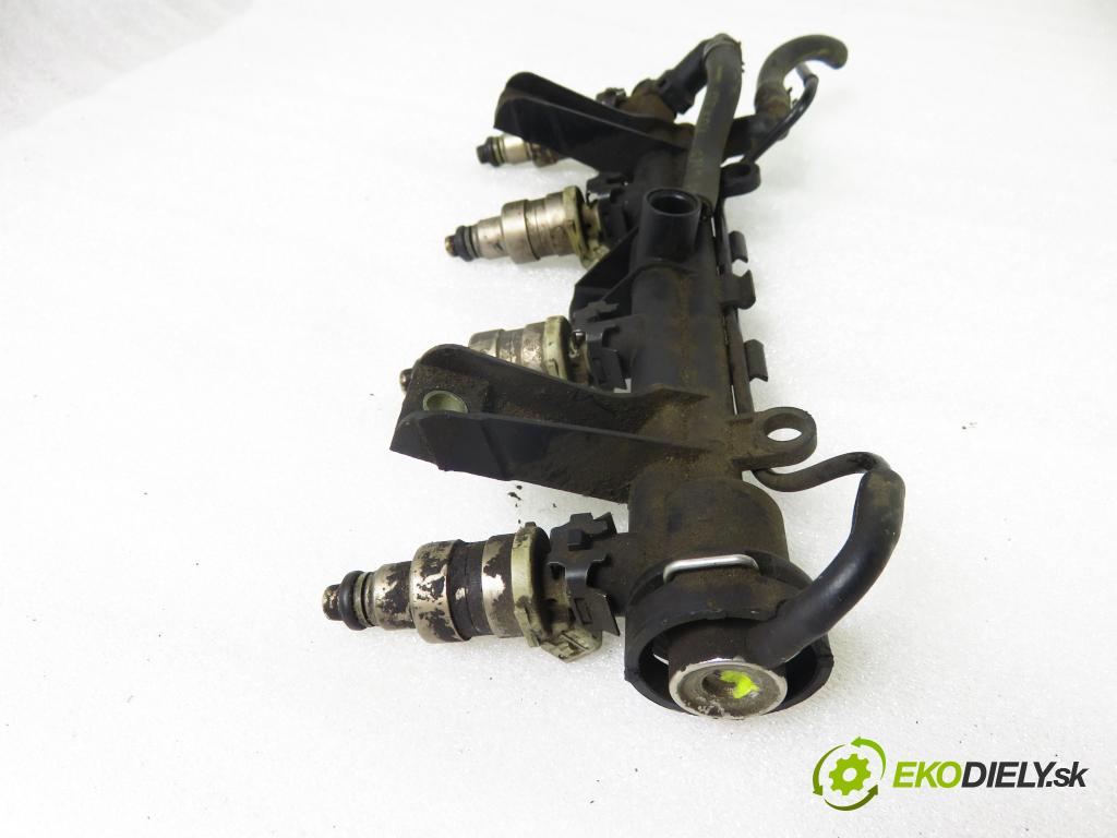 CITROEN BERLINGO / BERLINGO FIRST nadwozie wielkoprzestrzenne (MPV) KOMBIVAN 2007 55,00 1.4 i 75 - KFW 1360,00 Lišta vstrekovacia 93008101 (Vstrekovacie lišty)