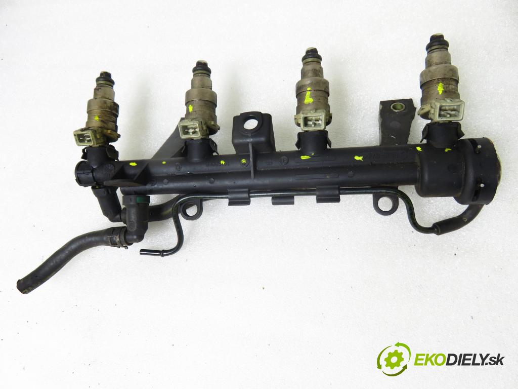 CITROEN BERLINGO / BERLINGO FIRST nadwozie wielkoprzestrzenne (MPV) KOMBIVAN 2007 55,00 1.4 i 75 - KFW 1360,00 Lišta vstrekovacia 93008101 (Vstrekovacie lišty)