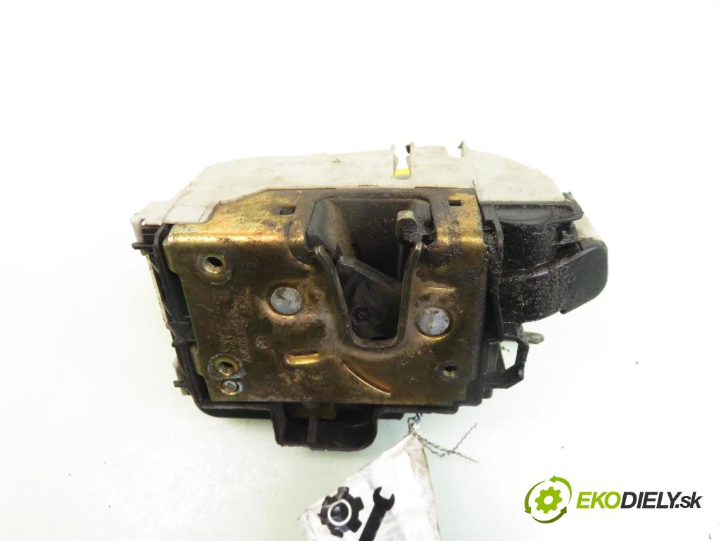 VW GOLF III (1H1) HB 1996 85,00 2 - ADY 1984,00 zámok 1HM837016B