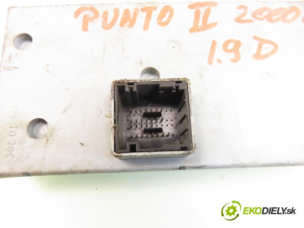 FIAT PUNTO (188_) HB 2001 1910,00 Skrzynki bezpieczników 1910,00 MODUL BSI 46774359