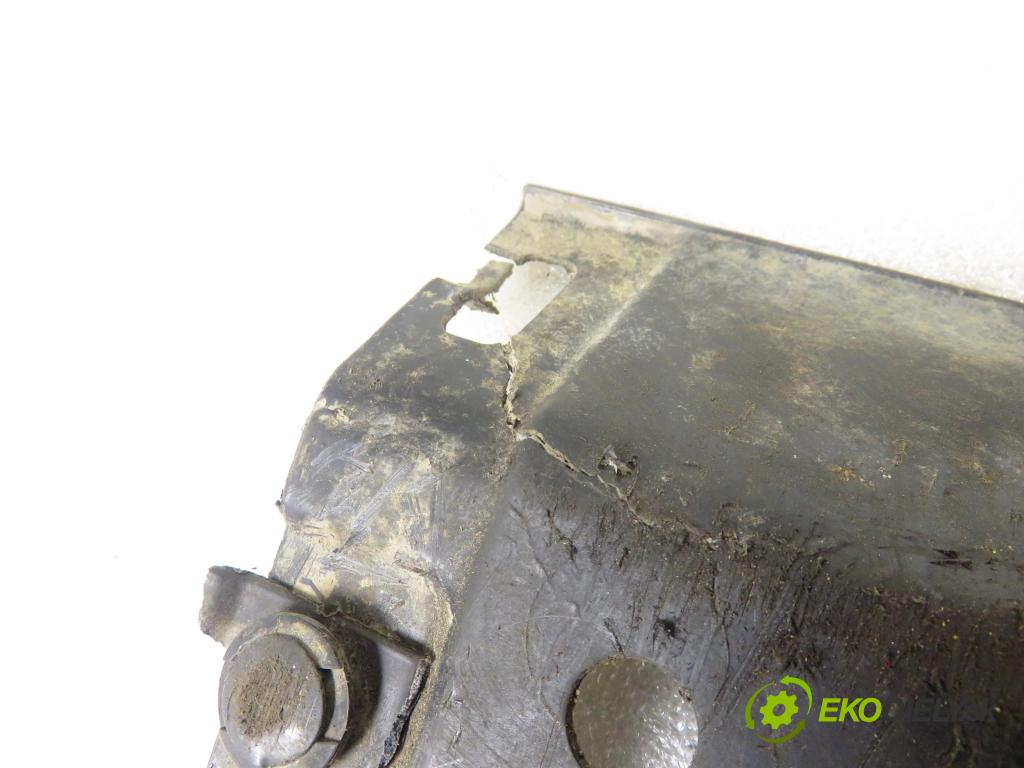 AUDI A4 (8E2, B6) SEDAN 2001 96,00 2.0 20V 130 - ALT 1984,00 kryt podvozku 8E0825207AB