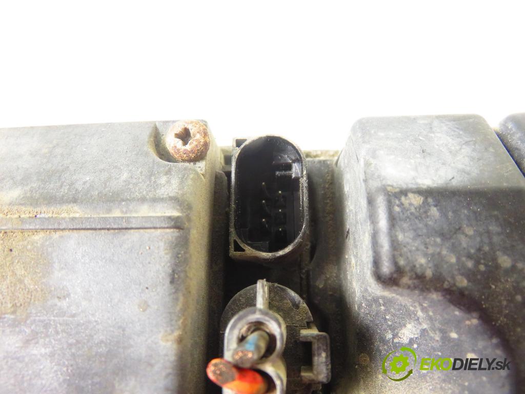 CHRYSLER VOYAGER IV (RG, RS) VAN 2003 105,00 2.5 CRD 143 - ENJ 2499,00 Webasto 98368B (Webasto (nezávislé kúrenie))