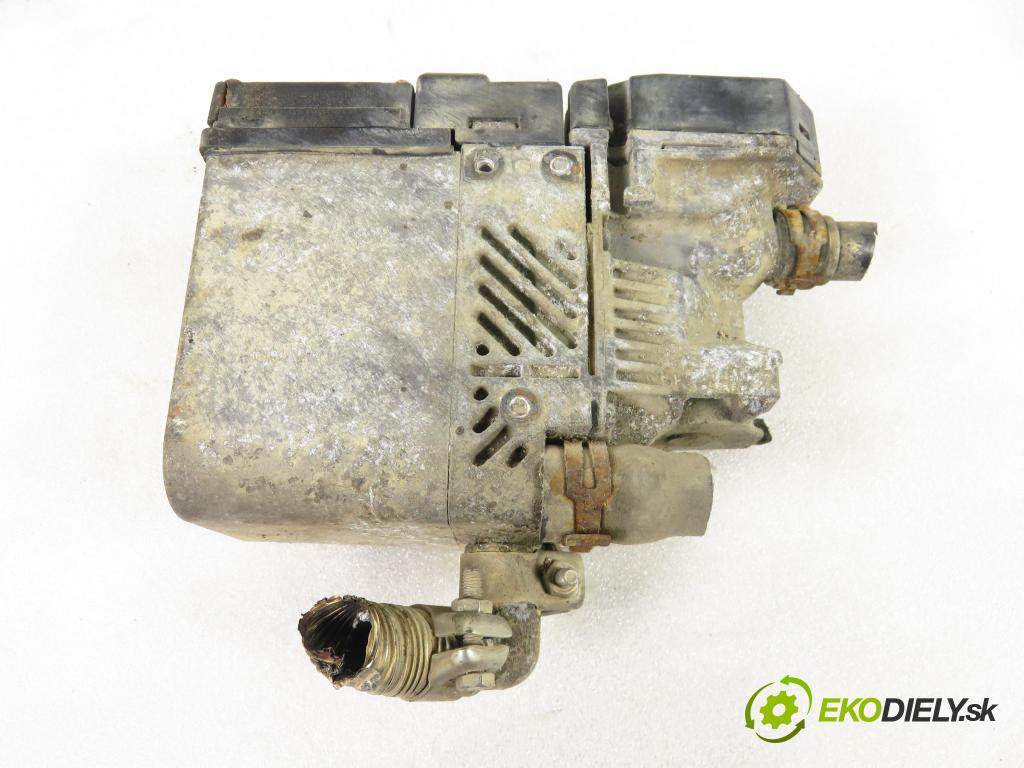 CHRYSLER VOYAGER IV (RG, RS) VAN 2003 105,00 2.5 CRD 143 - ENJ 2499,00 Webasto 98368B (Webasto (nezávislé kúrenie))