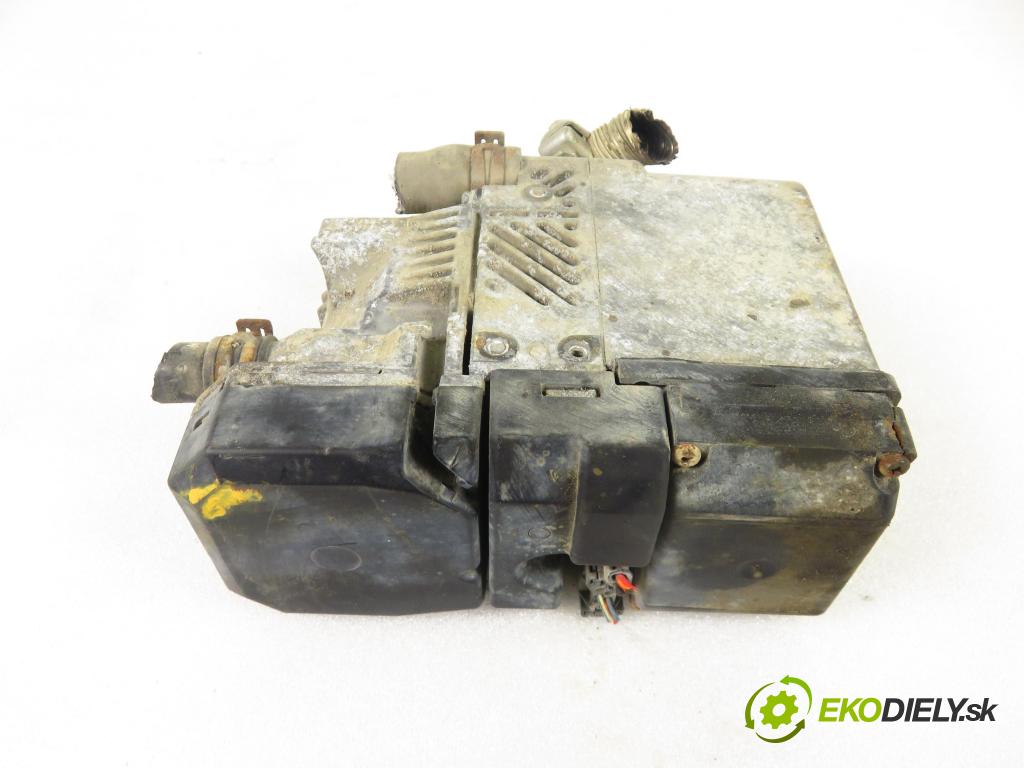 CHRYSLER VOYAGER IV (RG, RS) VAN 2003 105,00 2.5 CRD 143 - ENJ 2499,00 Webasto 98368B (Webasto (nezávislé kúrenie))