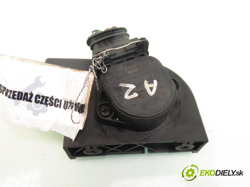 RENAULT SCENIC I (JA0/1_) MINIVAN 2000 75,00 1.9 dCi 102 - F9Q 732 1870,00 Potenciometer plynového pedálu 7700431919 (Pedále)