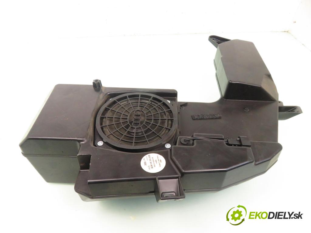 AUDI A4 Avant (8E5, B6) KOMBI 2004 120,00 2.5 TDI - BDG 2496,00 subwoofer 8E9035382 (Audio zariadenia)