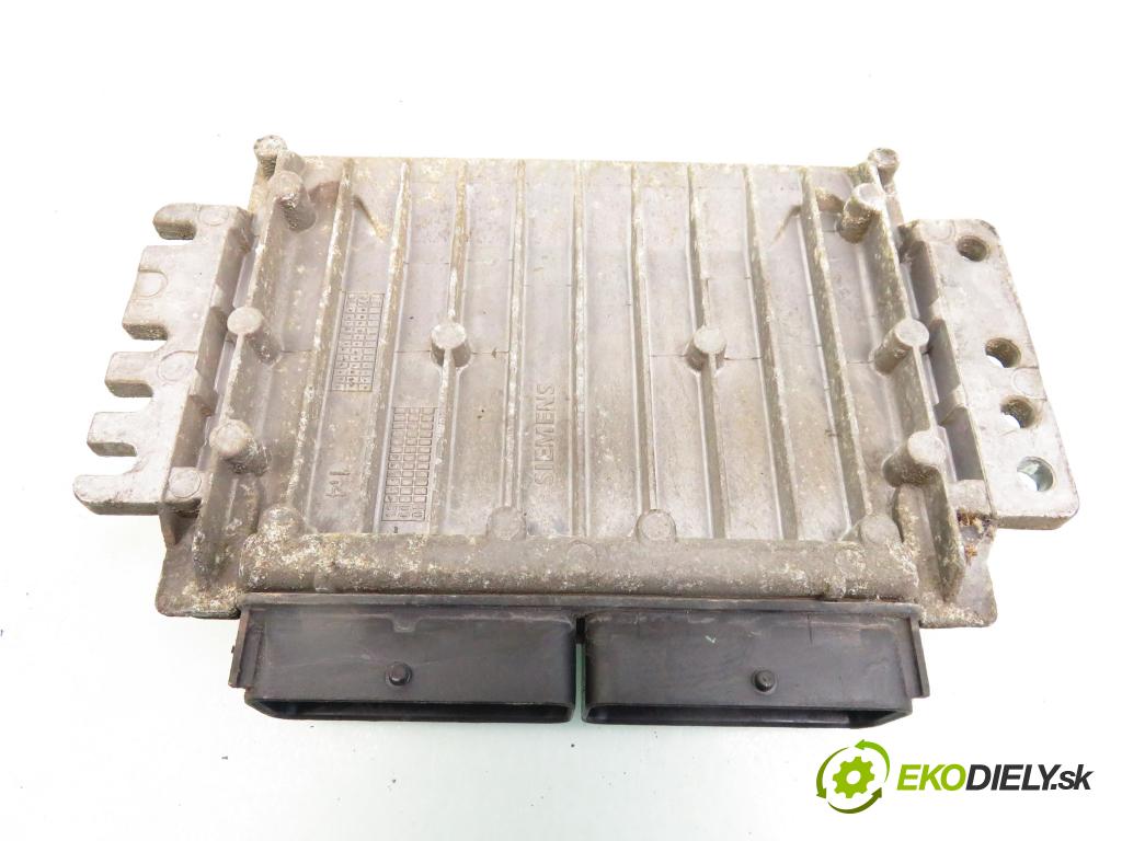 RENAULT MEGANE I (BA0/1_) HB 1999 70,00 1.4 16V (BA0D, BA1H, BA0W, BA10) - K4J 714 1390,00 řídící jednotka motora S110030018 ; 8200036523 ; 7700110471