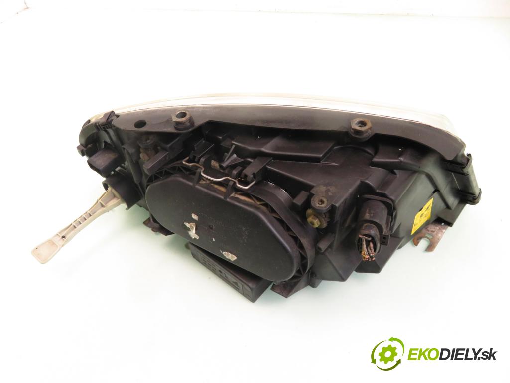 VW SHARAN (7M8, 7M9, 7M6) MINIVAN 2001 85,00 2 - ADY 1984,00 Svetlo LP 0301182201 ; 7M3941015AA