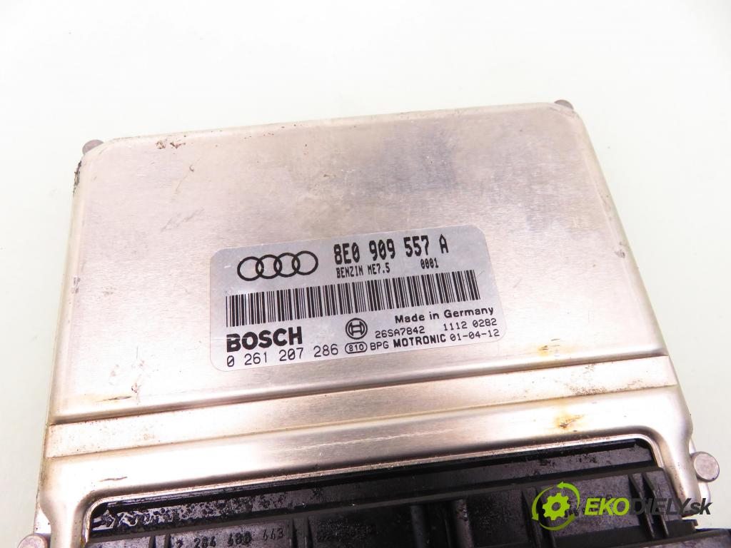 AUDI A4 (8E2, B6) SEDAN 2001 96,00 2.0 20V 130 - ALT 1984,00 řídící jednotka motora 8E0909557A ; 0261207286