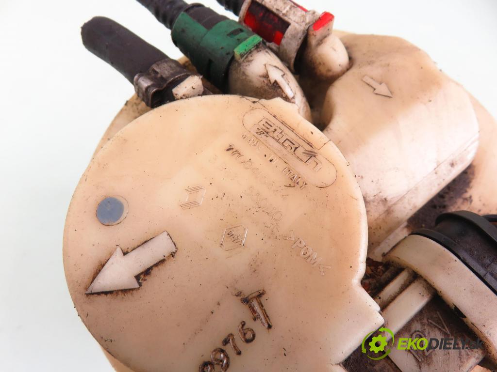 RENAULT CLIO I (B/C57_, 5/357_) HB 1996 40,00 1.2 (B/C/S572) - E5F 710 1171,00 Pumpa paliva 7700415624