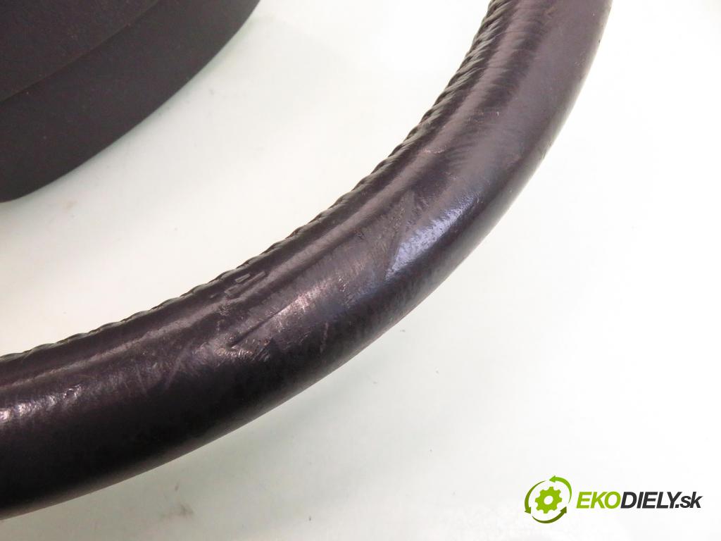 MAZDA PREMACY (CP) MINIVAN 2004 74,00 1.9 100 - FP 1840,00 Volant (Volanty)